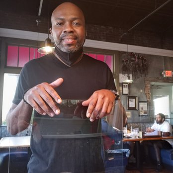 Ditto's Grill - The funny waiter - American Near Me - Louisville, Kentucky