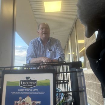 Star Market - The gentleman who trapped me in the store and assaulted me - Grocery Near Me - Waltham, Massachusetts Star Market - The gentleman who trapped me in the store and assaulted me - Grocery Near Me - Waltham, Massachusetts