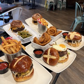 80/20 @ Kaelin's - Kaelin's Famous Original Cheeseburger, ribeye burger, Black Bean Burger - Burgers Near Me - Louisville, Kentucky