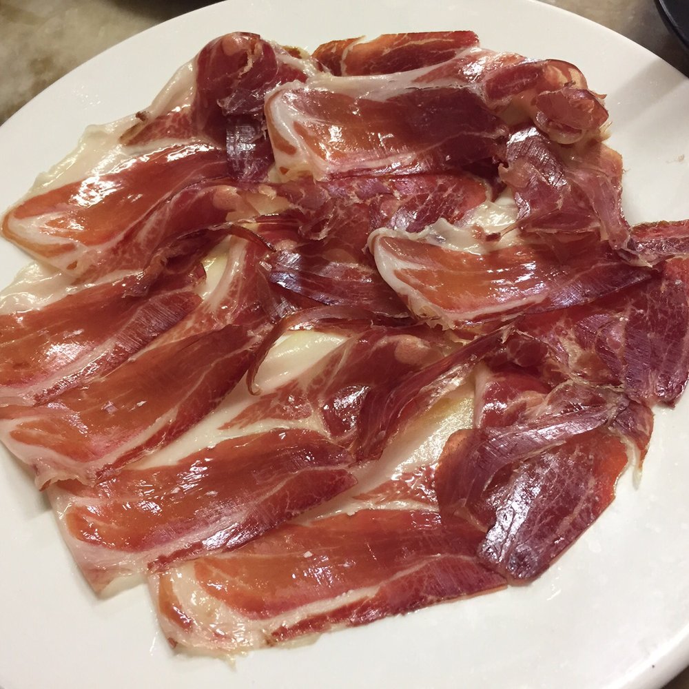El Xampanyet - Jambon - Tapas Bars Near Me - Barcelona, B El Xampanyet - Jambon - Tapas Bars Near Me - Barcelona, B