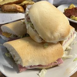 The Grinders & Spaghetti House - Bettendorf - Gondola sandwich