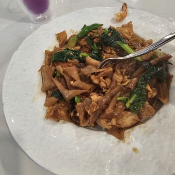 Zoo Spicy Bistro - Chicken Pad See Ew - Thai Near Me - Lakewood, California Zoo Spicy Bistro - Chicken Pad See Ew - Thai Near Me - Lakewood, California
