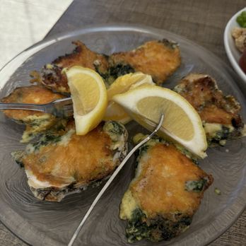 Vivolo's Chowder House - rockefeller oysters!!! - Seafood Near Me - Pacific Grove, California Vivolo's Chowder House - rockefeller oysters!!! - Seafood Near Me - Pacific Grove, California