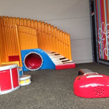 McDonald's - Lil kiddos separate play area.....love being extra careful w the lil ones - Fast Food Near Me - Dumfries, Virginia