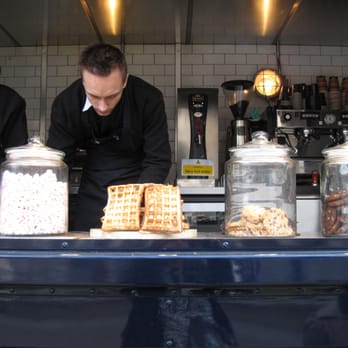 Benugo - Food Truck outside the British Museum - Sandwiches Near Me - London, XGL Benugo - Food Truck outside the British Museum - Sandwiches Near Me - London, XGL
