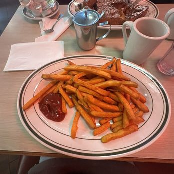 Sunset Diner - Sweet Potato Fries - Diners Near Me - Brooklyn, New York