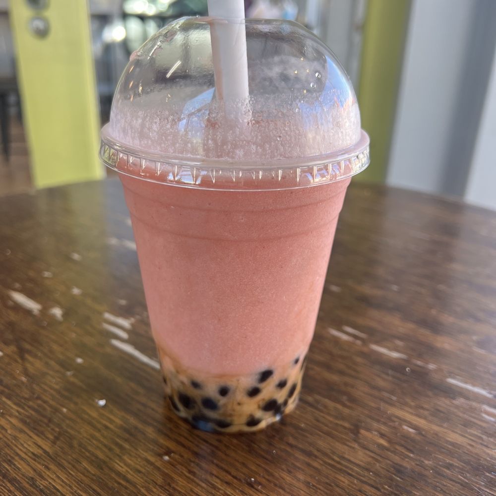 Tay Tah Cafe - Strawberry Banana Smoothie - Ice Cream & Frozen Yogurt Near Me - Albany, California Tay Tah Cafe - Strawberry Banana Smoothie - Ice Cream & Frozen Yogurt Near Me - Albany, California