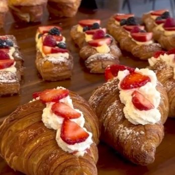 Cruffin & Tea - Desserts Near Me - Jacksonville, Florida