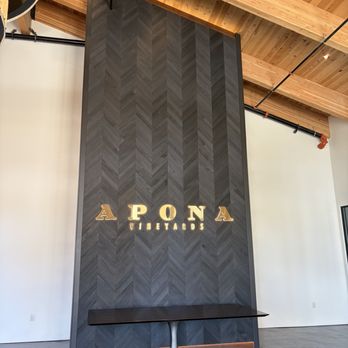Apona Vineyards - Wineries Near Me - Veneta, Oregon Apona Vineyards - Wineries Near Me - Veneta, Oregon