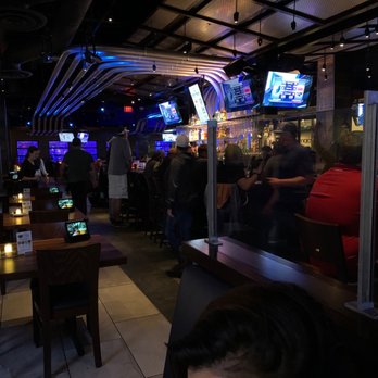 Yard House - Quiet Bar - needed music or something - New American Near Me - Sacramento, California