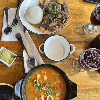 Bodegon No 69 - Lomo Saltado and Parihuela - Latin American Near Me - Pasadena, California