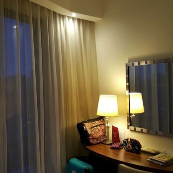 Hampton By Hilton London Waterloo - Twin room 721 desk - Hotels Near Me - London, XGL Hampton By Hilton London Waterloo - Twin room 721 desk - Hotels Near Me - London, XGL