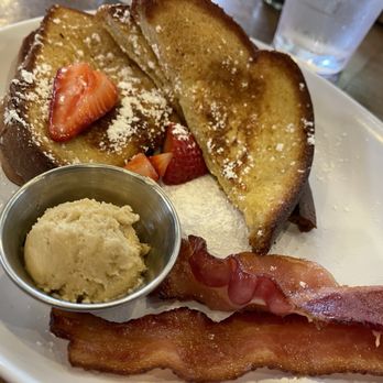 Ruby Slipper Central Business District - French toast - Breakfast & Brunch Near Me - New Orleans, Louisiana Ruby Slipper Central Business District - French toast - Breakfast & Brunch Near Me - New Orleans, Louisiana