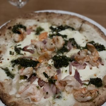 Sixty Vines - Shrimp and bacon pizza - New American Near Me - Dallas, Texas
