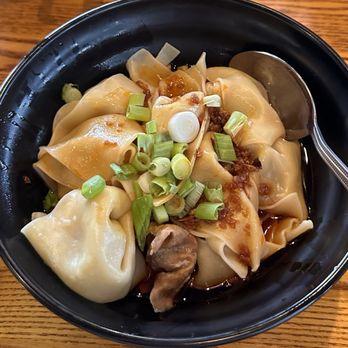 Mala Chili - Chili Spicy Wonton (8Pcs) - Chinese Near Me - Austin, Texas Mala Chili - Chili Spicy Wonton (8Pcs) - Chinese Near Me - Austin, Texas