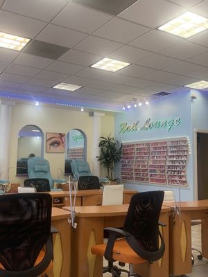 Nail Lounge