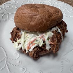 Sully’s BBQ - Pulled chicken sandwich