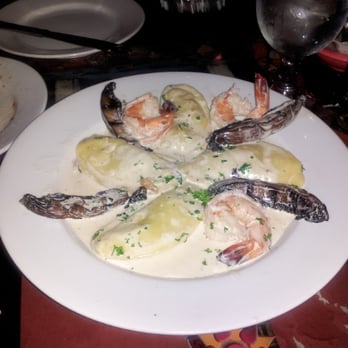 D'Parma Restaurant - Shrimp and portabella mushroom ravioli - Italian Near Me - Winthrop, Massachusetts