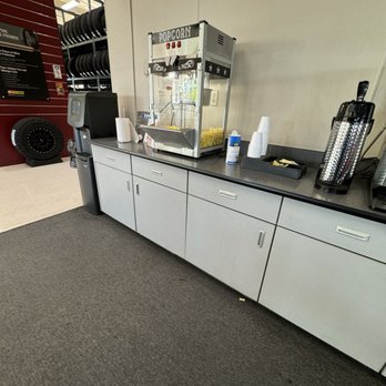Les Schwab Tire Center - Tires Near Me - Oakley, California Les Schwab Tire Center - Tires Near Me - Oakley, California