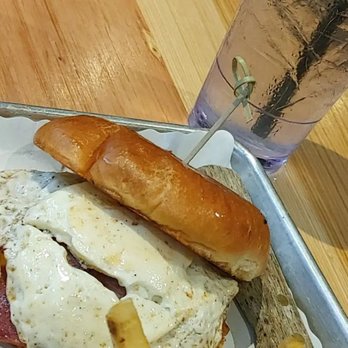 Shakertins - Allen - Breakfast burger - Bars Near Me - Allen, Texas Shakertins - Allen - Breakfast burger - Bars Near Me - Allen, Texas