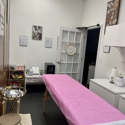 Brown Sugar Wax Factory - Safe & secure salon suite that provides a more private, intimate, and comfortable environment creating an enjoyable personalized experience