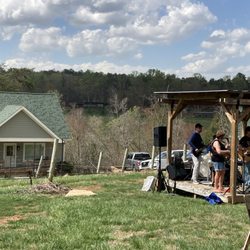 Golden Road Vineyards