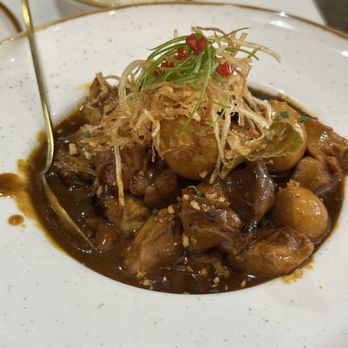 Binondo by Kabisera - Chicken adobo - Filipino Near Me - New York, New York