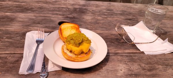 two8two Bar & Burger by null