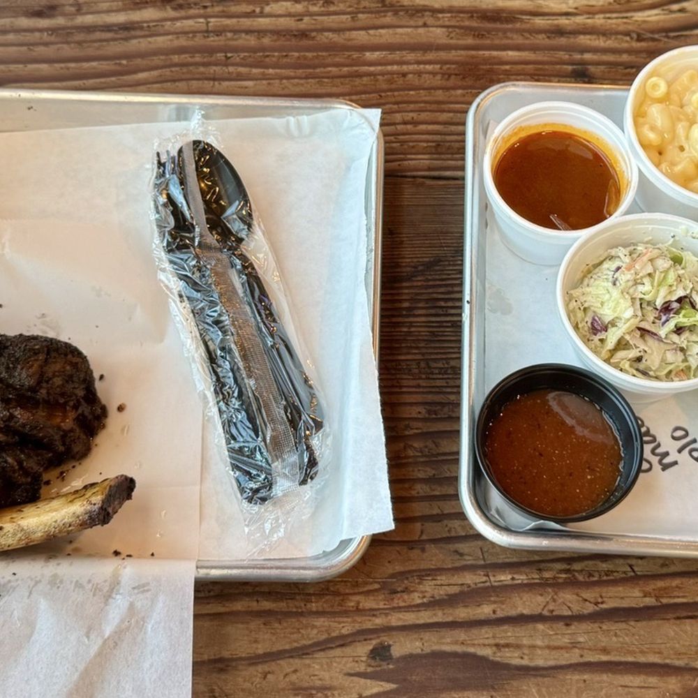 Louie Mueller Barbecue - Barbeque Near Me - Taylor, Texas Louie Mueller Barbecue - Barbeque Near Me - Taylor, Texas