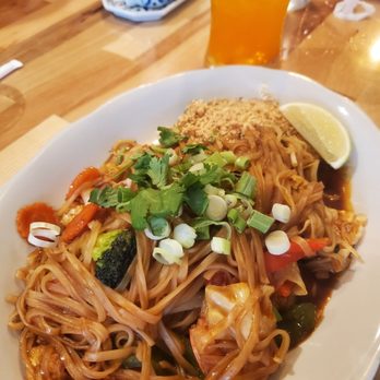 The Best Thai restaurant - Pad thai - Thai Near Me - Jacksonville, Florida