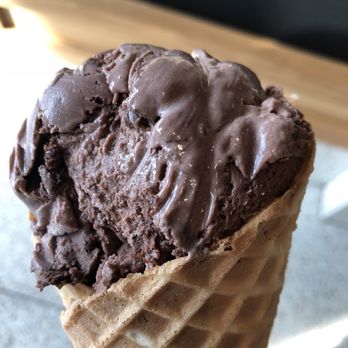 Salt & Straw - Chocolate gooey brownie - Ice Cream & Frozen Yogurt Near Me - Seattle, Washington Salt & Straw - Chocolate gooey brownie - Ice Cream & Frozen Yogurt Near Me - Seattle, Washington