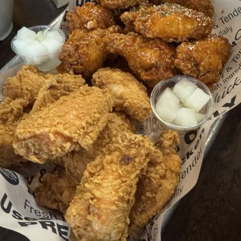 Pelicana Chicken - Half original and half signature - Chicken Wings Near Me - Buena Park, California Pelicana Chicken - Half original and half signature - Chicken Wings Near Me - Buena Park, California