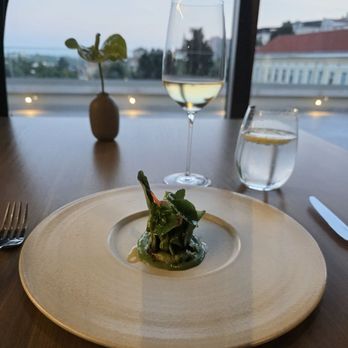 Nicole - Clotted cream curd with pistacio - Modern European Near Me - Istanbul, 34