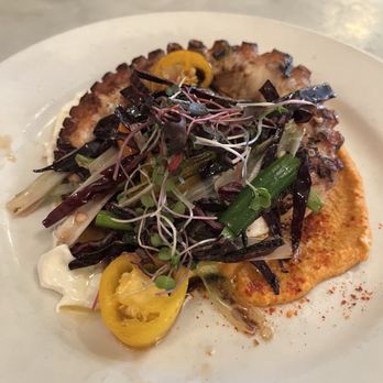Neptune Oyster - Seafood Near Me - Boston, Massachusetts
