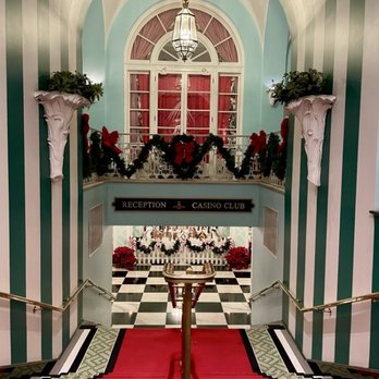 The Greenbrier - The entryway of the hotel. - Resorts Near Me - White Sulphur Springs, West Virginia The Greenbrier - The entryway of the hotel. - Resorts Near Me - White Sulphur Springs, West Virginia