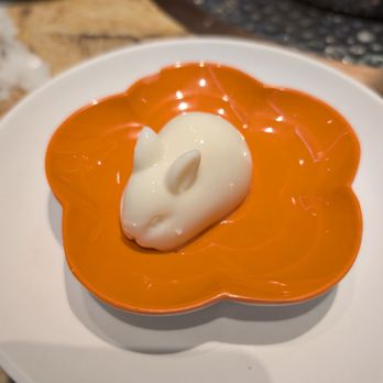 JIYU Thai Hot Pot - Rabbit dessert - Seafood Near Me - Markham, Ontario
