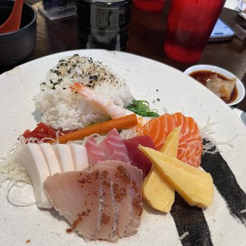 Yanagi Sushi & Grill - 82. Chirashi Sushi Rice Bowl - Sushi Bars Near Me - Dublin, California
