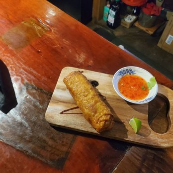 Docs Tavern - a plate of food on a table - Bars Near Me - Rochester, Vermont Docs Tavern - a plate of food on a table - Bars Near Me - Rochester, Vermont