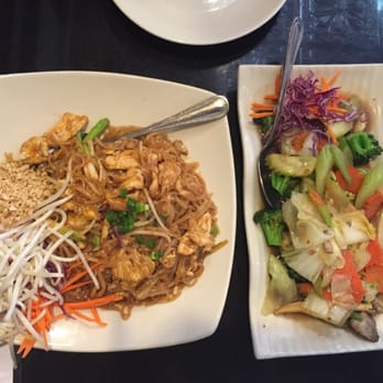 Thai Thani Kitchen - Chicken pad Thai and Veggie paradise. - Thai Near Me - Seattle, Washington