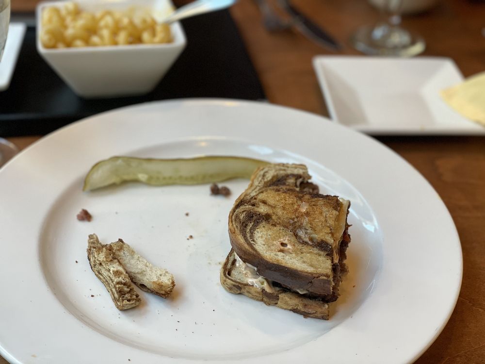 The Golden Eagle Inn Restaurant Image