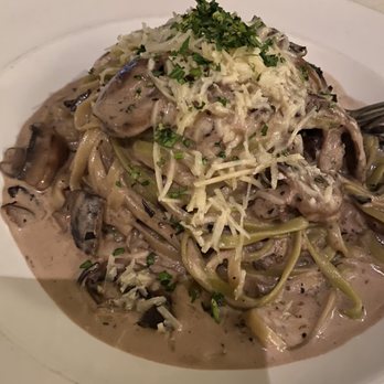 Bistro Casanova - Mediterranean Near Me - Kahului, Hawaii