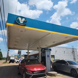 Valero - Front of Valero.