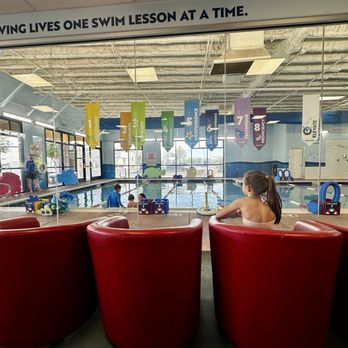 Aqua-Tots Swim School - Parents sitting area - Swimming Lessons/Schools Near Me - Mesa, Arizona Aqua-Tots Swim School - Parents sitting area - Swimming Lessons/Schools Near Me - Mesa, Arizona