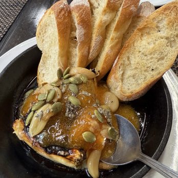 Running Goose - Baked Brie - Gastropubs Near Me - Los Angeles, California Running Goose - Baked Brie - Gastropubs Near Me - Los Angeles, California