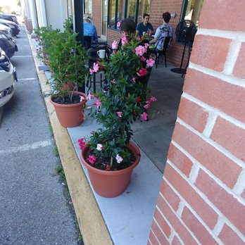 Eastport Kitchen - Flowers outside - American Near Me - Annapolis, Maryland