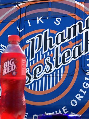 Malik's Philly's Phamous Cheesesteaks by null