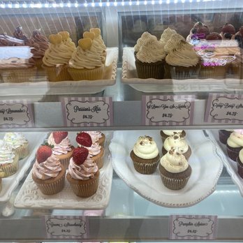 We Heart Cake Company - Bakeries Near Me - Honolulu, Hawaii We Heart Cake Company - Bakeries Near Me - Honolulu, Hawaii