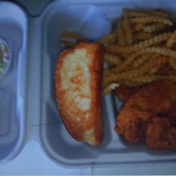 Raising Cane's Chicken Fingers - 4pc meal with extra cane sauce - Fast Food Near Me - Miami Beach, Florida