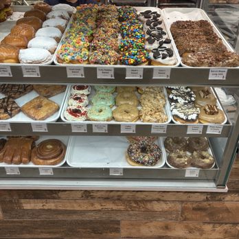 Randy's Donuts - So many yummy donuts - Donuts Near Me - Burbank, California Randy's Donuts - So many yummy donuts - Donuts Near Me - Burbank, California