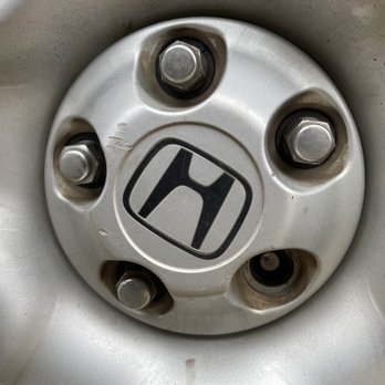 S&J Auto Specialists - Broken Lug Nut on front driver's side. - Auto Repair Near Me - Sierra Madre, California S&J Auto Specialists - Broken Lug Nut on front driver's side. - Auto Repair Near Me - Sierra Madre, California